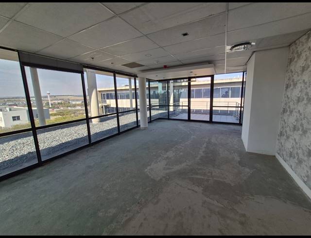 5,205M² OFFICE TO LET IN WOODMEAD